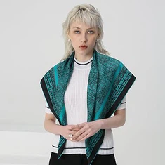 Sciarpe di seta verde