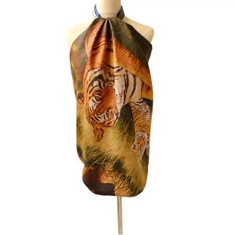 Sciarpa di seta satinata oversize stampata Tiger